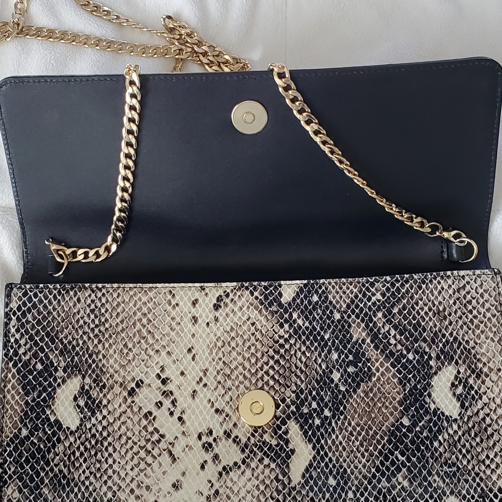 FAUX Python Chain Strap Clutch - Picture 6 of 10